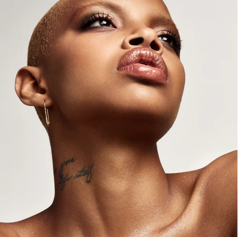 Fenty Beauty - Diamond Bomb All - Over Diamond Veil Highlighter (2.8g)
