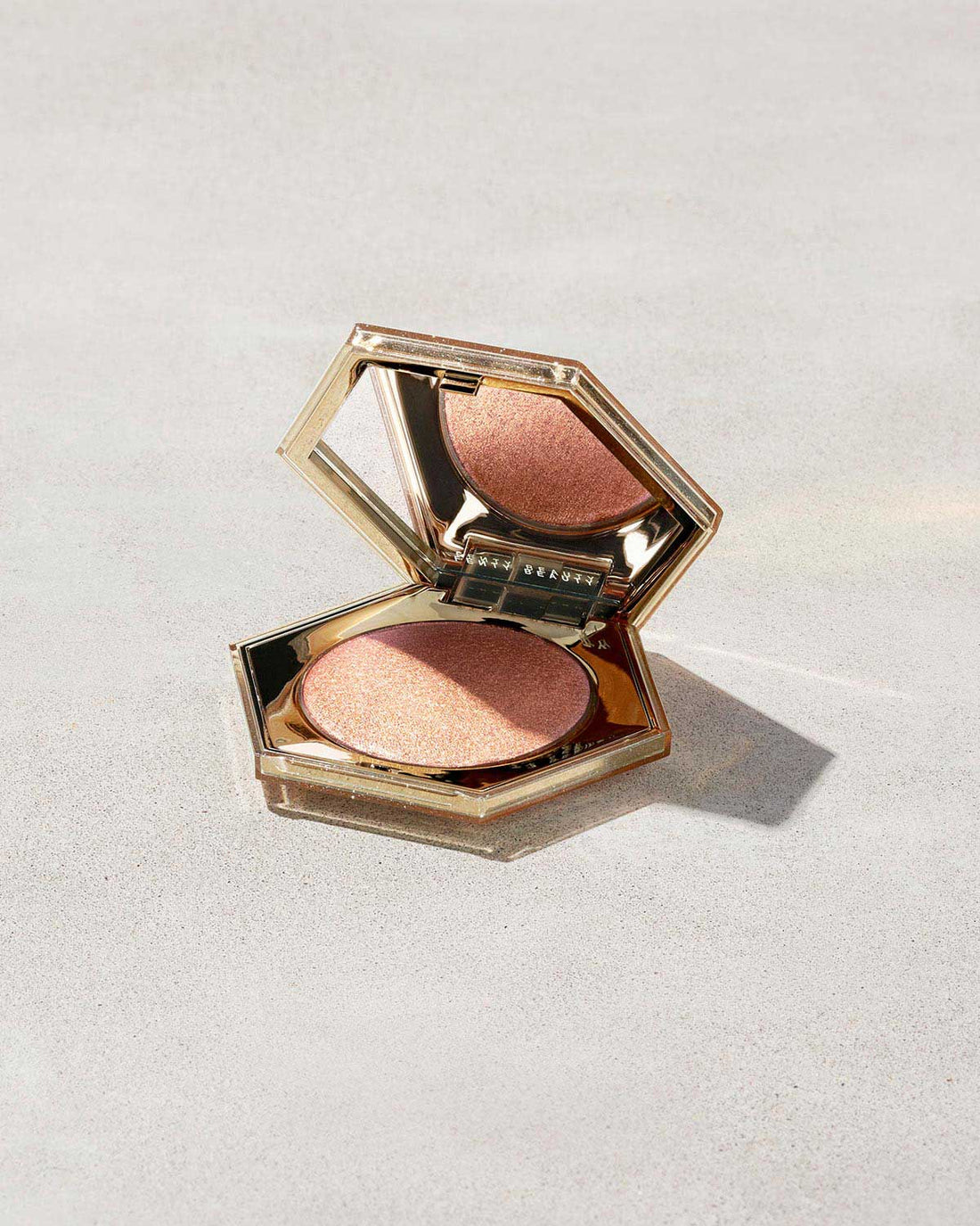 Fenty Beauty - DIAMOND BOMB ALL-OVER DIAMOND VEIL - 8g - (Royal Icing)