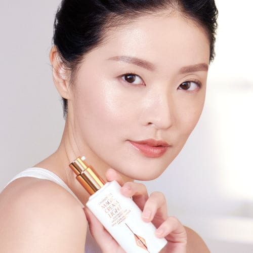 Charlotte tilbury - Lightweight Moisturiser Magic Cream Light (50ml)
