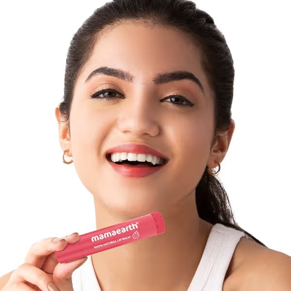 Mama Earth - Nourishing Tinted 100% Natural Lip Balm With Vitamin E & Strawberry (4g)