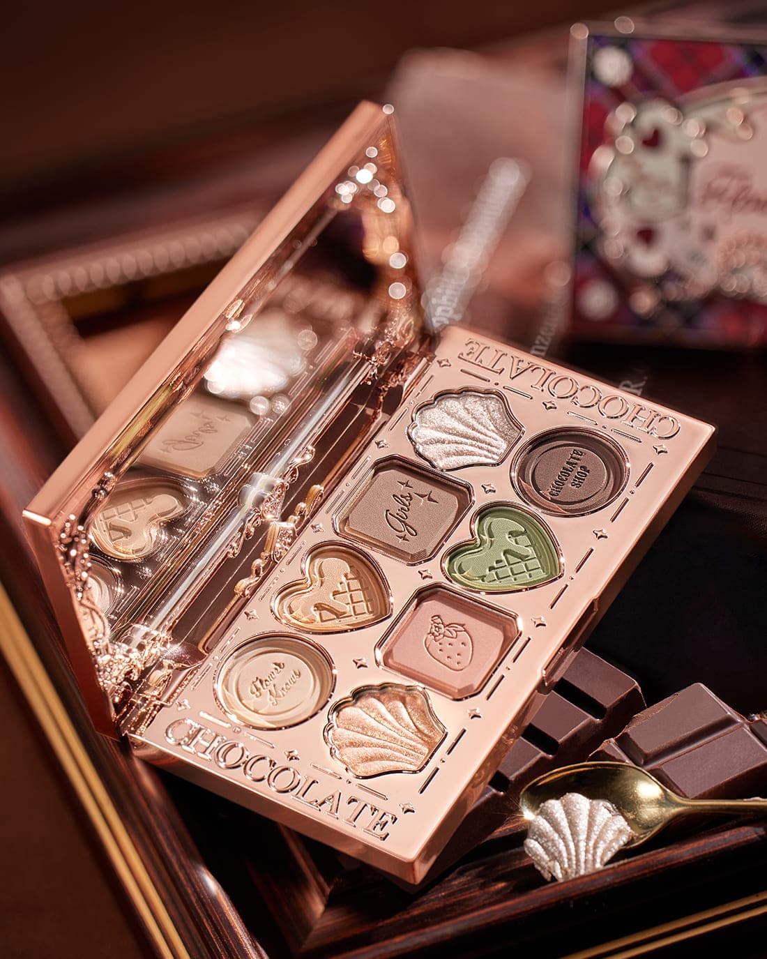 FLOWER KNOWS – CHOCOLATE WONDER-SHOP EIGHT-COLOR EYESHADOW PALETTE (02 Young Shepherdess)