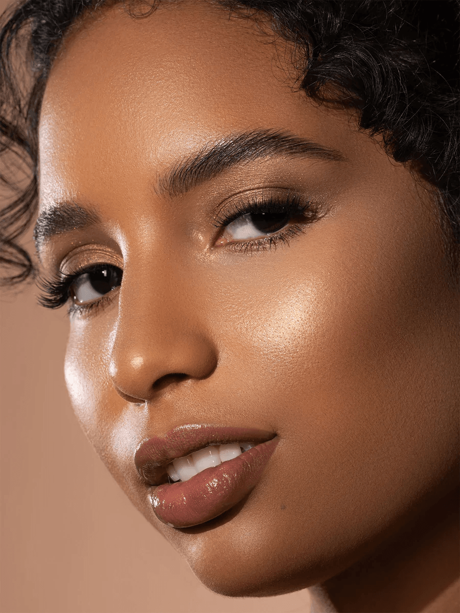 Sheglam - GLOW BLOOM LIQUID HIGHLIGHTER (TEA CAKE) - 5.2mL
