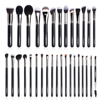 Pac - Master Stroke Collection Of  32 Brushes