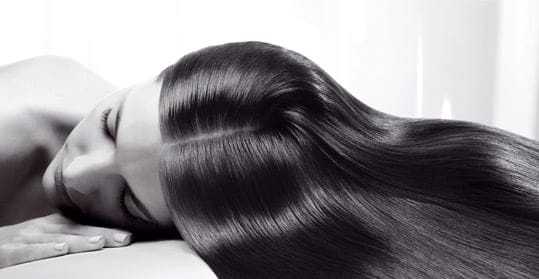 Mamaearth - Onion Hair Oil for Hair Regrowth & Hair Fall Control