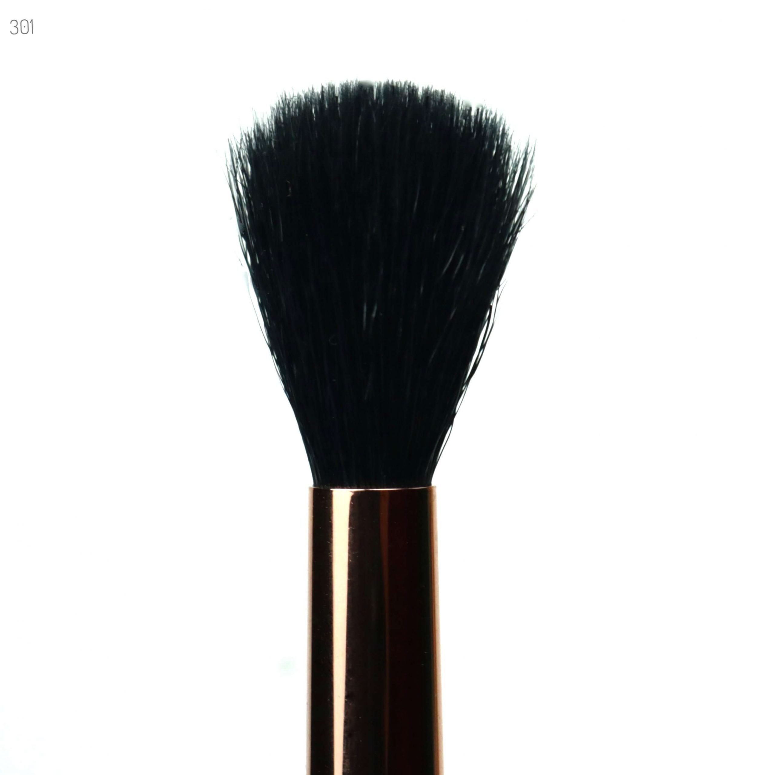 Large Blending Brush for Makeup & Eyeshadow - BLE-301 – Beautilicious